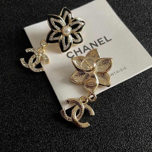 Chanel earrings - Picture 2 of 4